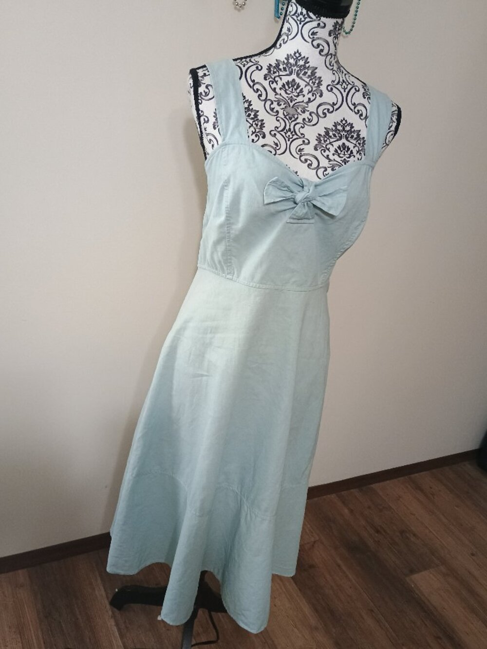 Chelsea & Violet Smocked Back Linen Blend Midi Dress Size Medium Pastel Blue